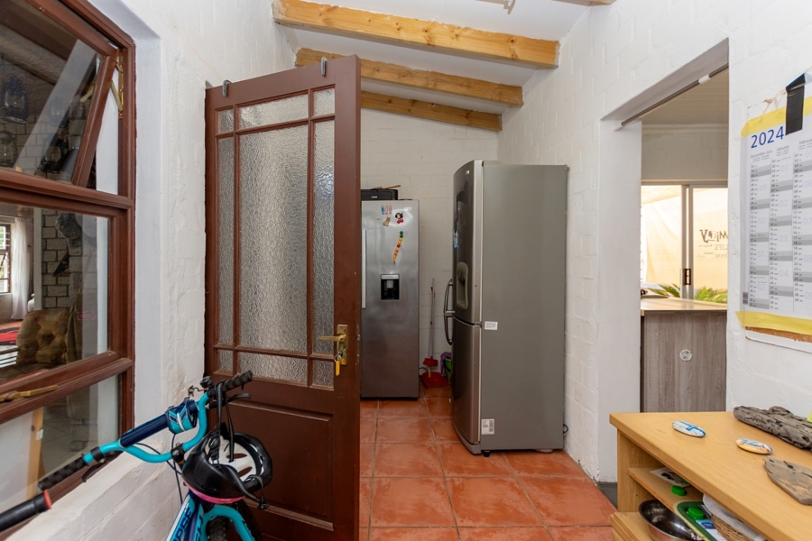 5 Bedroom Property for Sale in Britannia Bay Western Cape